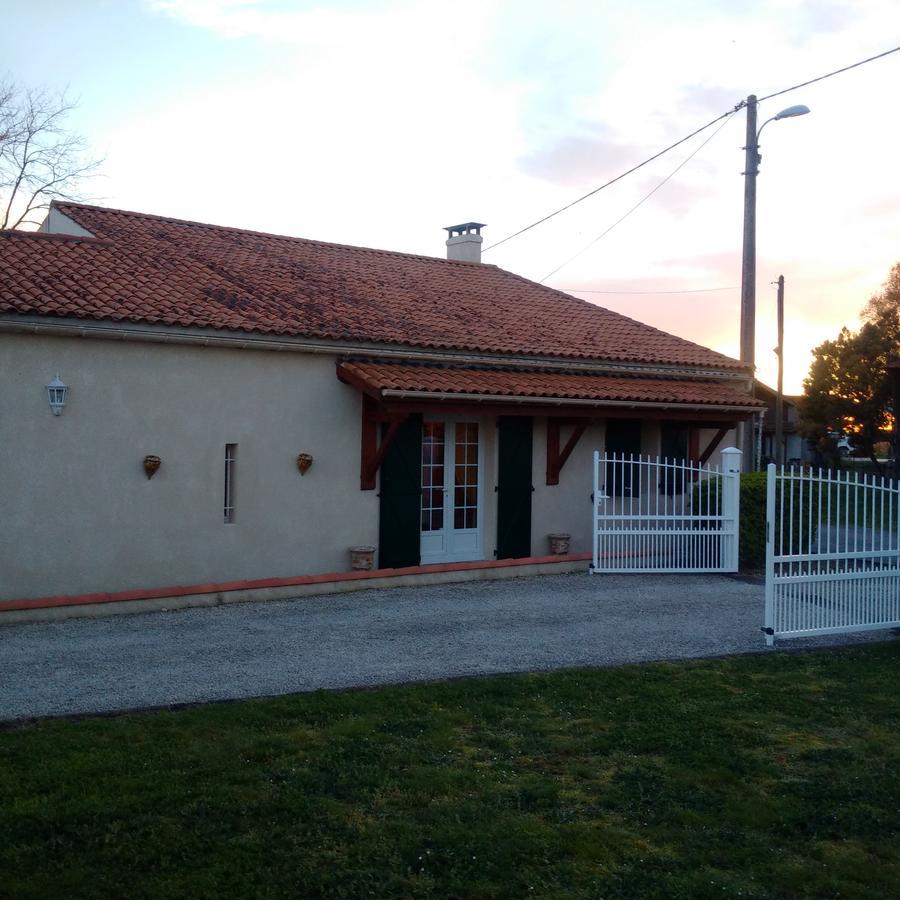 Bed and Breakfast La Mancine Laulan Jau-Dignac-et-Loirac Exteriér fotografie